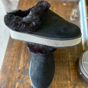 Black Fur-Lined Women's Shoes